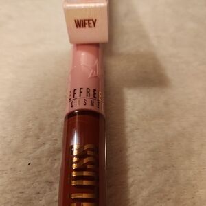 Jeffree Star Wifey Lip Gloss - Rich Brown